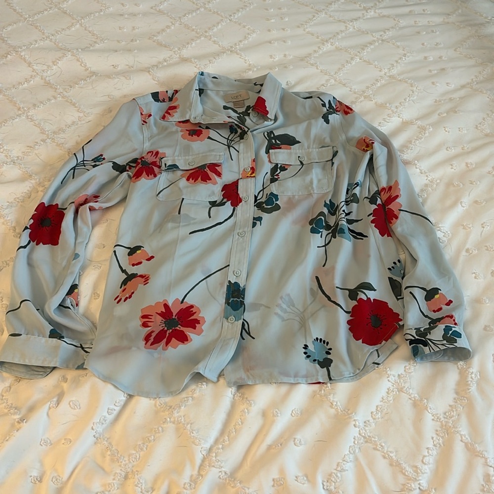 Loft Outlet medium floral/ blue button up blouse